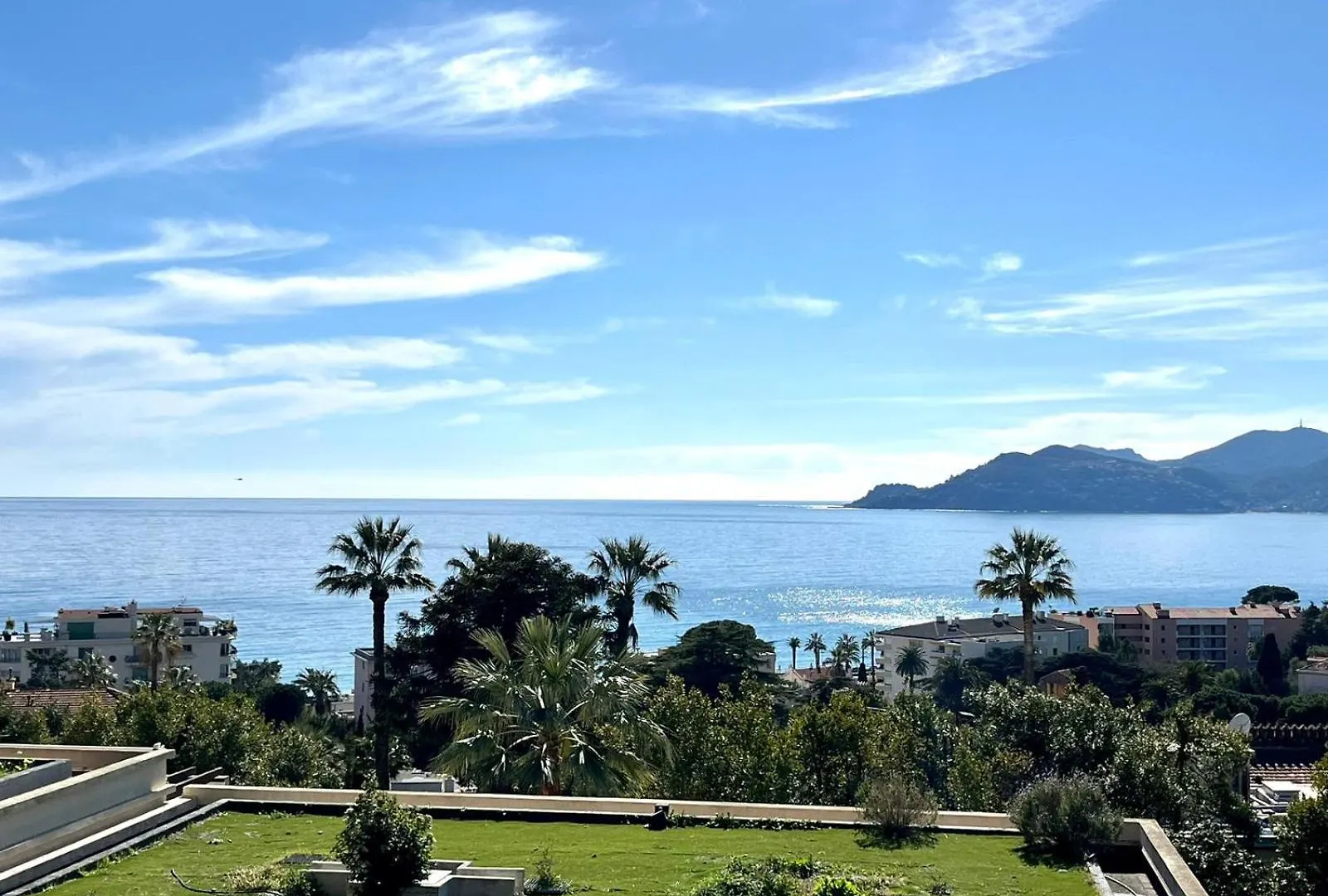 Appartement Haut De Gamme Vue Mer Classe 3 Etoiles Cannes