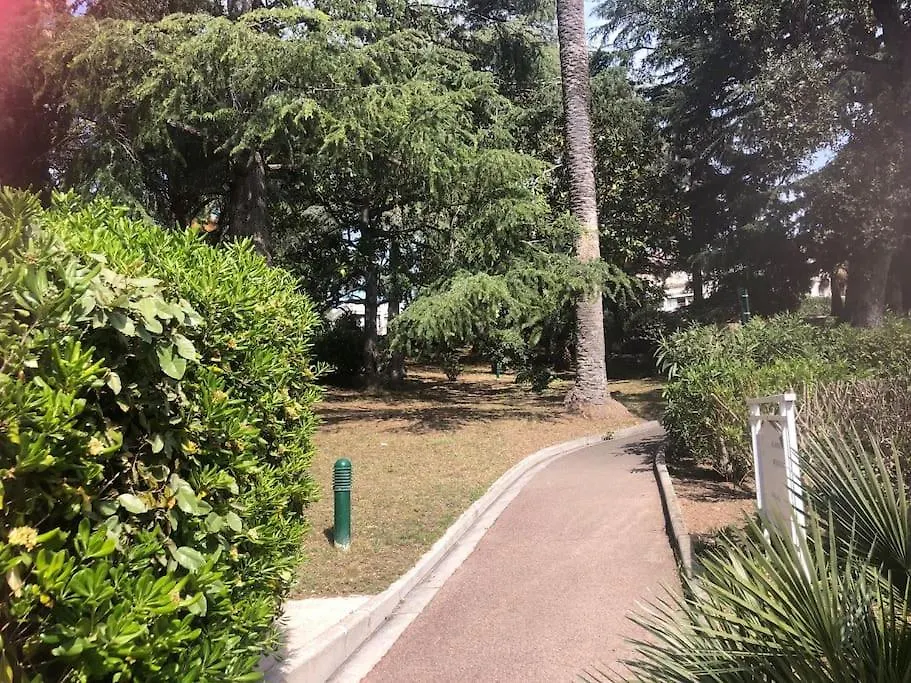 Appartement Haut De Gamme Vue Mer Classe 3 Etoiles Cannes 0*,  France